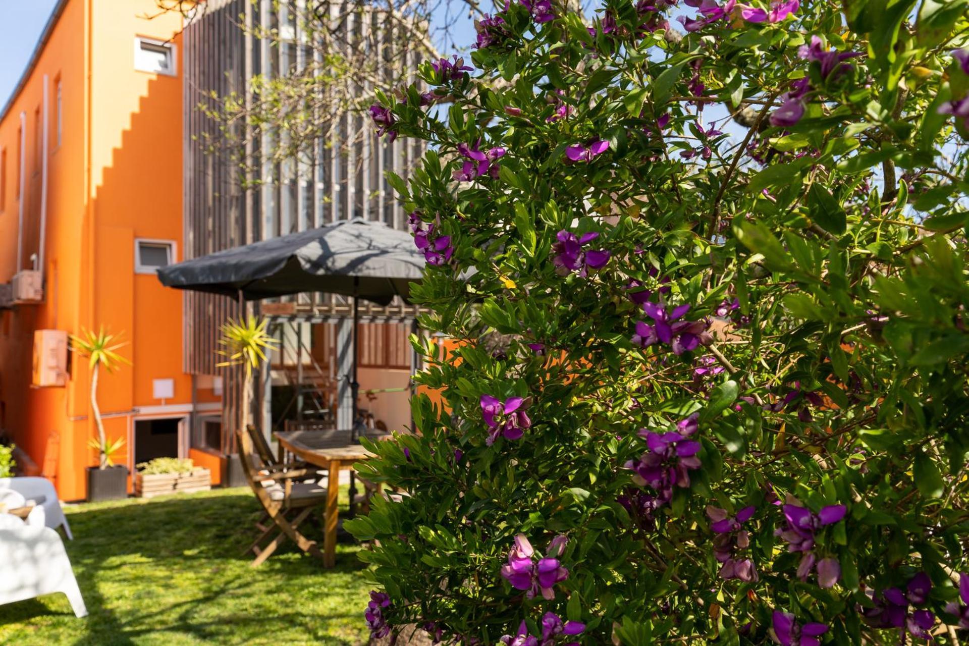 Peach Hostel & Suites Porto Luaran gambar