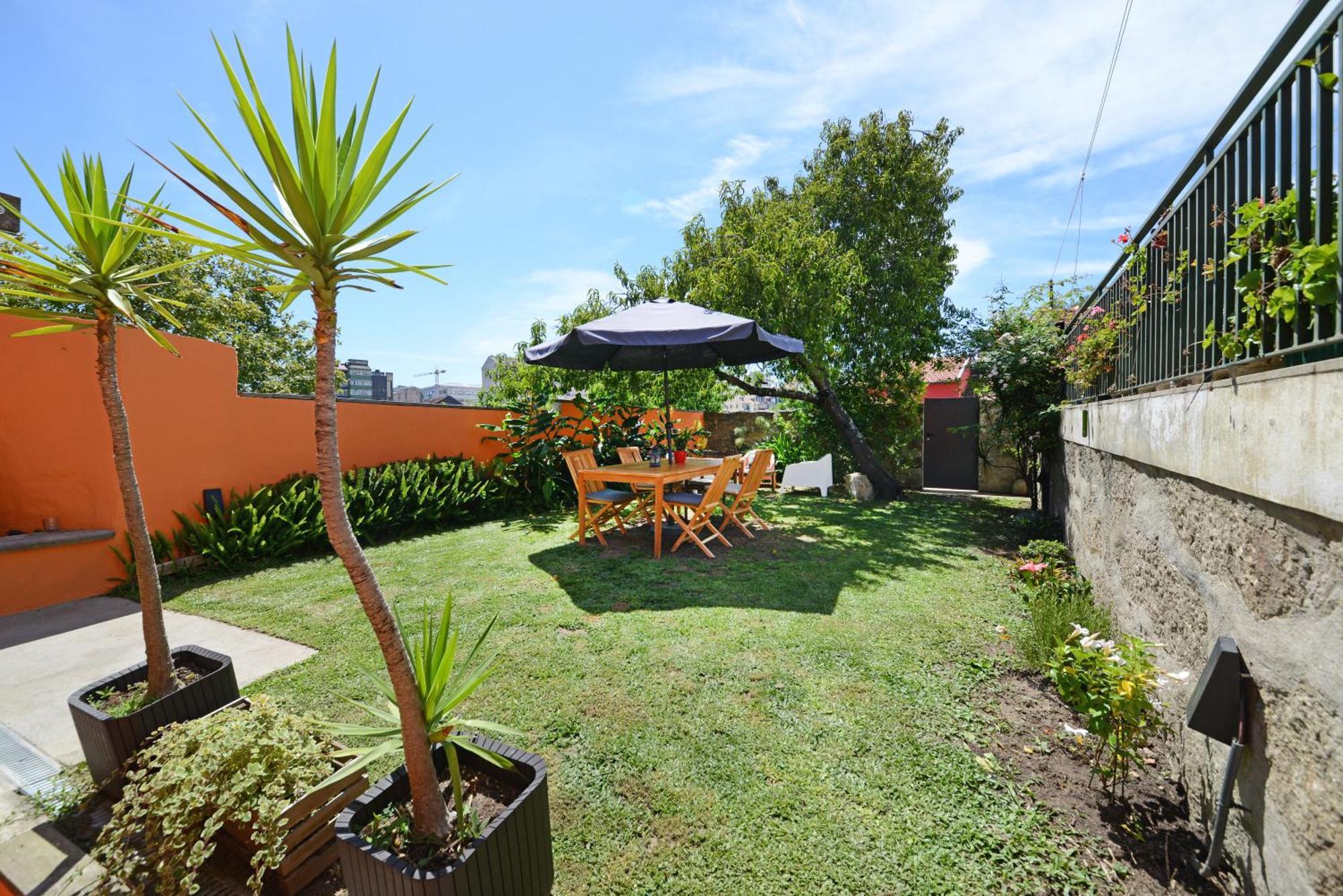 Peach Hostel & Suites Porto Luaran gambar